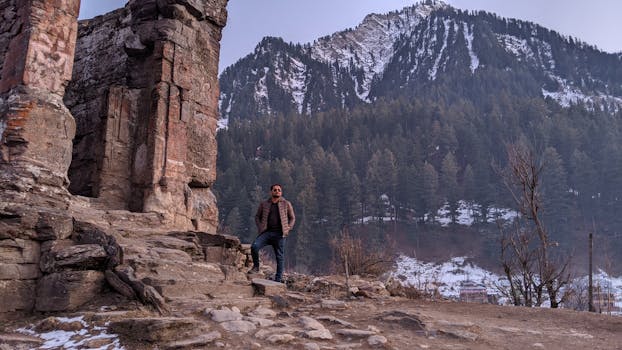 Sharda Peeth historical ruins on 3 days Neelum valley tour package Azad Kashmir