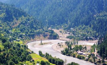 3 Days Neelum Valley Group Tour — Arang Kel View